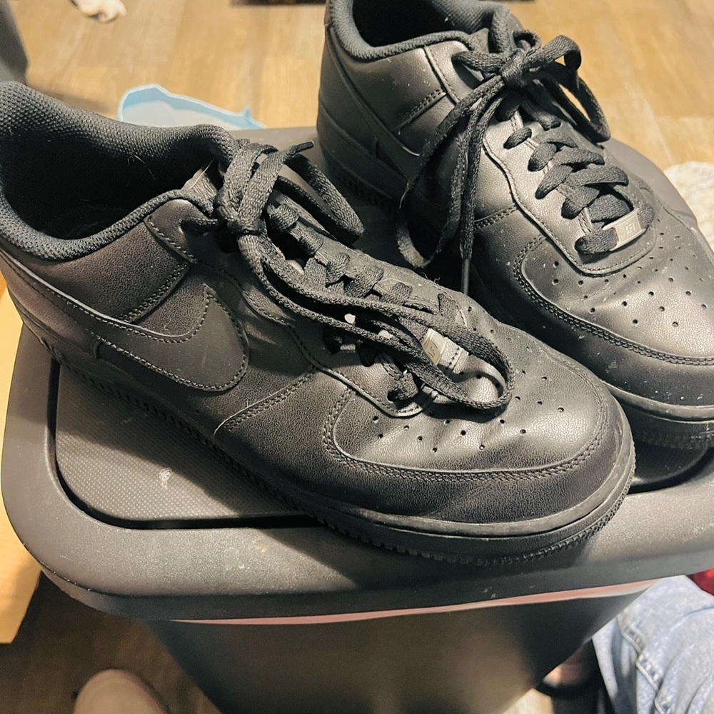 Nike Men's All-Black Sneakers